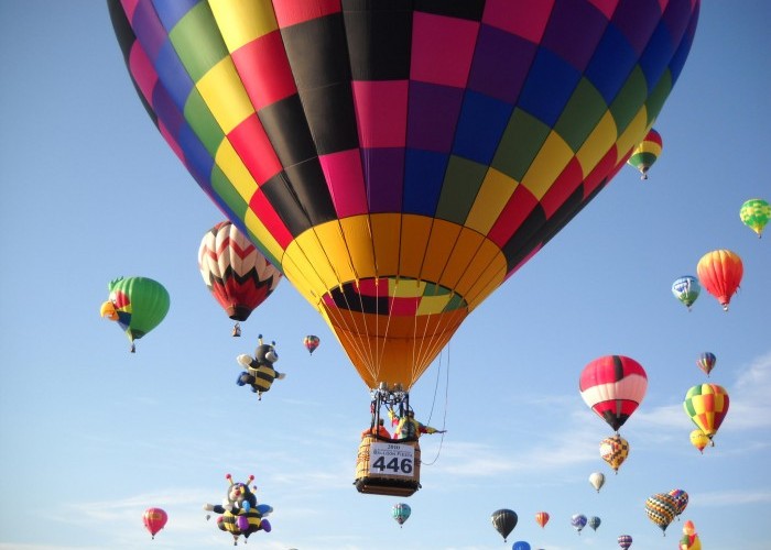 Hot-air Balloon flights over the marvellous tufa landscape